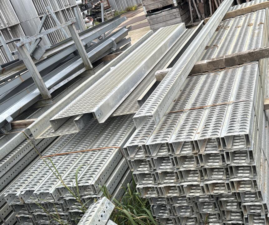 Looprooster Op Rol Grote partij looproosters - Tuinbouw Marktplaats