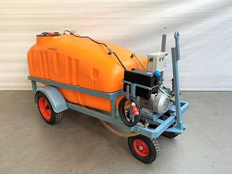 Spuitwagen Empas Maryland 2100 Liter