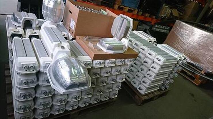 Hele mooie witte Hortilux HS2000 armaturen 600W 400V... VERKOCHT!