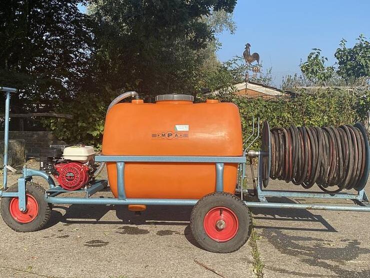 Empas spuitwagen met honda benzine motor