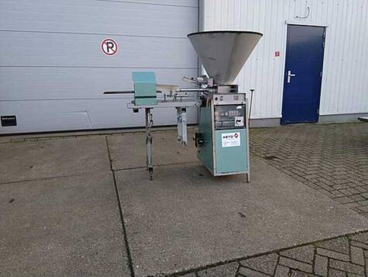 Te koop gereviseerde heto paperpotmachine in goede staat.