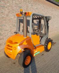 Ausa Ruwterrein Heftrucks (4WD)