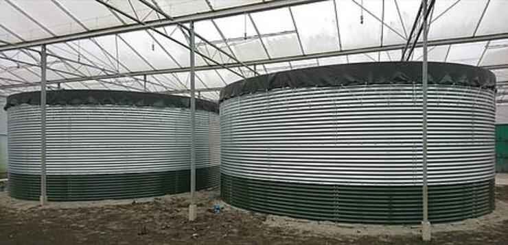 2 stuks zgan watersilo's  Afm. diam. 5,49m x 3,85m hoog .. 91,5m3. compleet..