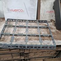 meermalige trays / english plant-tray / 14 cm pot tray / 12 holes tray