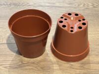 Mooie partij nieuwe 15cm Terracotta