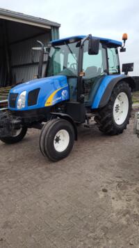 New Holland tractor TL 80a