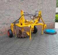 Rooier + Aanaarder + Compoststrooier voor Moerbedden