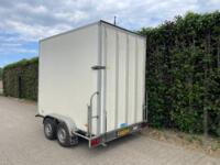 te koop gesloten aanhangwagen met laadklep bloemen en planten transport