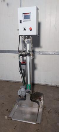 Quickfill emmervuller met slangenpomp en digitale watermeter